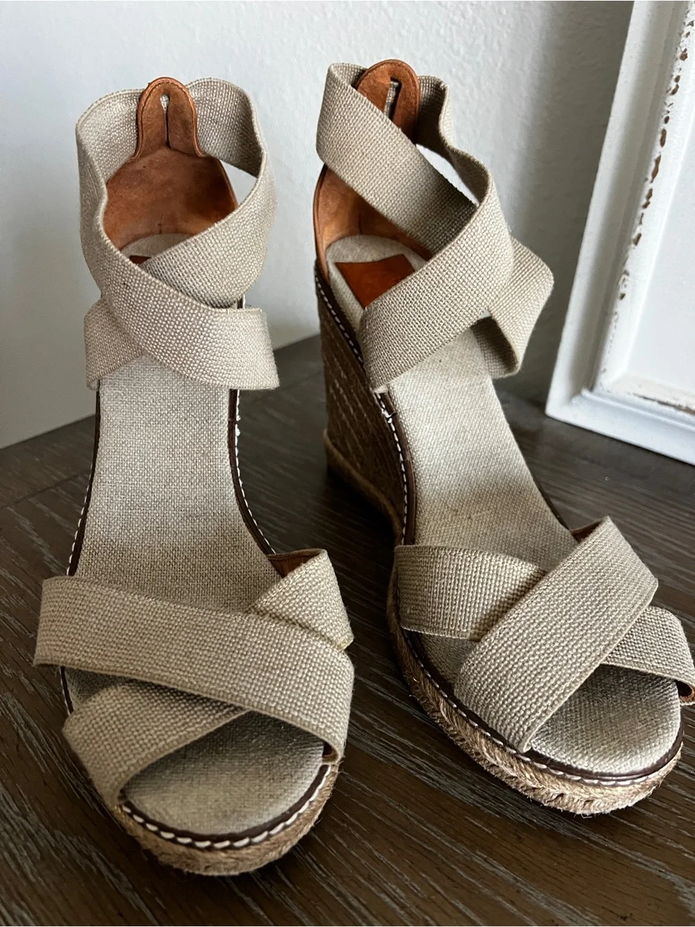 Tory Burch Adonis Wedge Espadrille Sandal 11 Gold Khaki Platform Logo EUC $398